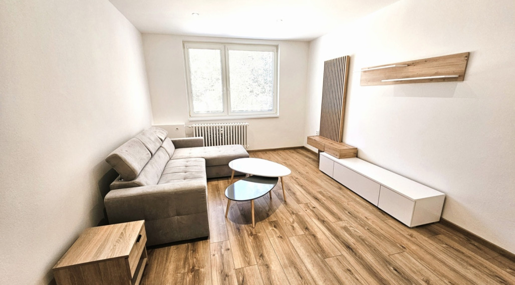 Na prenájom zariadený 3 izbový byt s balkónom, Trenčín, ul. Západná