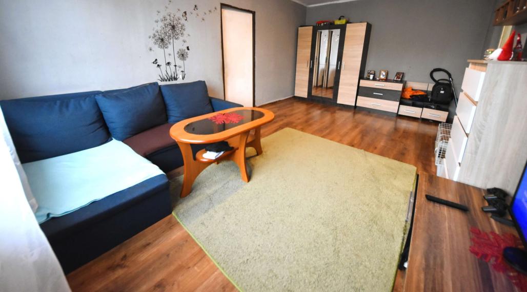 Na predaj veľký 2 izbový byt s balkónom, 57 m2, Nová Dubnica, ul. SNP