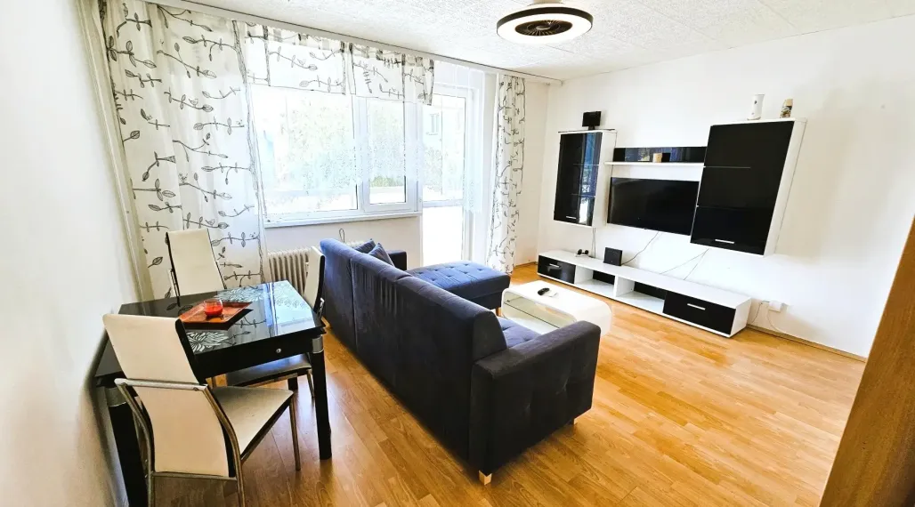 Na prenájom | zariadený 2 izbový byt | lodžia | Trenčín | Sihoť