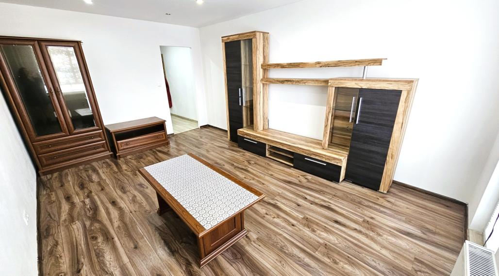 Na prenájom | 1 izbový byt | lodžia | Trenčín | Západná