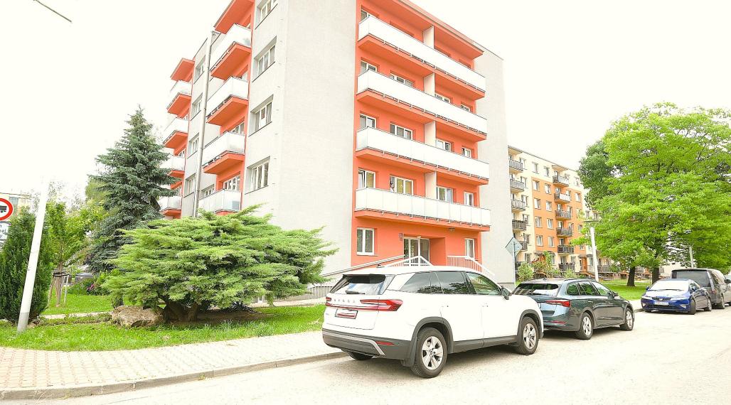Na predaj | 4 izbový byt | 2 balkóny | Nemšová | 101 m2