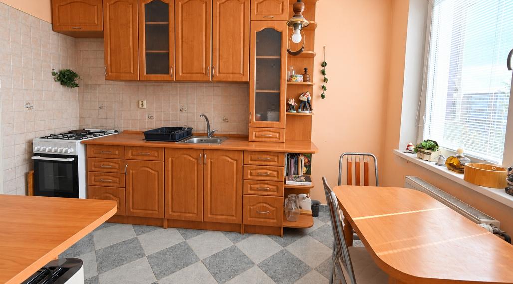 Na predaj | 3 izbový byt | Trenčín | Novomeského | 70 M2