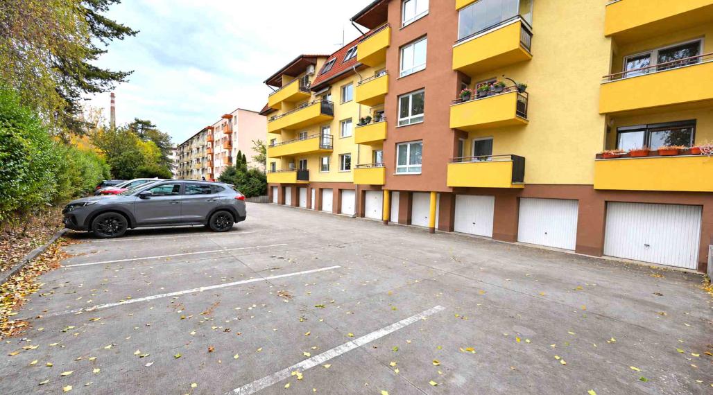 Na predaj | 2 izbový byt s parkovaním | tehla | Trenčín | 74 m2