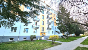 Na predaj 2 izbový byt v centre, 53 m2, Trenčín, ul. 28.októbra