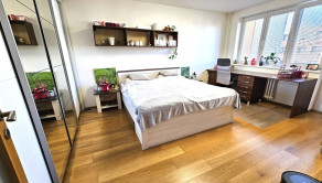 Na predaj 3-izbový byt s balkónom, lodžiou, klimatizáciou a parkovaním – Trenčín, Bavlnárska