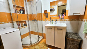 Na predaj 3-izbový byt s balkónom, lodžiou, klimatizáciou a parkovaním – Trenčín, Bavlnárska