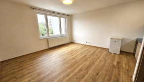 Na prenájom 1 izbový byt. Trenčín, ul. Hollého, Zámostie