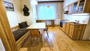 Na predaj veľký 2 izbový byt v centre mesta, 64 m2, Piešťany, A. Dubčeka