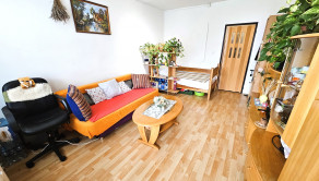 Na prenájom zariadená garsónka s balkónom, Trenčín, Staničná