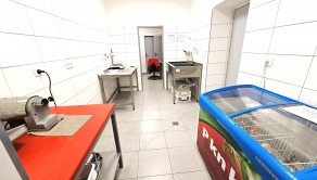 Na prenájom komerčný priestor, 154 m2, Trenčín, centrum mesta