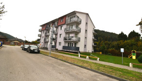 Na predaj 2 izbový byt s kuchynským kútom, 41 m2, Trenčianska Teplá