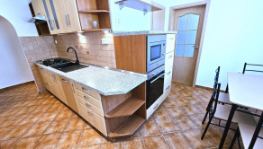 Na prenájom zariadený 3 izbový byt s balkónom, Trenčín, ul. Západná