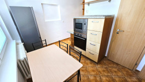 Na prenájom zariadený 3 izbový byt s balkónom, Trenčín, ul. Západná