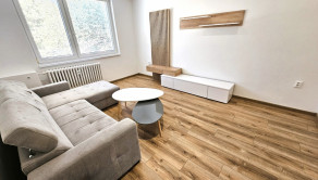 Na prenájom zariadený 3 izbový byt s balkónom, Trenčín, ul. Západná