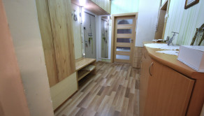 Na predaj veľký 3 izbový byt s lodžiou, 77 m2, Trenčín, Halalovka