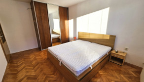 Na prenájom zariadený 3 izbový byt s balkónom v centre Trenčína, Soblahovská