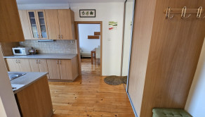 Na prenájom zariadený 3 izbový byt s balkónom v centre Trenčína, Soblahovská