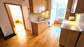 Na prenájom zariadený 3 izbový byt s balkónom v centre Trenčína, Soblahovská