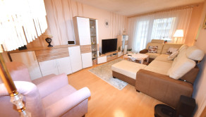 Na predaj veľký 3 izbový byt s lodžiou, 77 m2, Trenčín, Halalovka