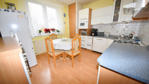 Na predaj veľký 3 izbový byt s lodžiou, 77 m2, Trenčín, Halalovka