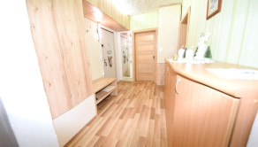 Na predaj veľký 3 izbový byt s lodžiou, 77 m2, Trenčín, Halalovka