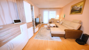 Na predaj veľký 3 izbový byt s lodžiou, 77 m2, Trenčín, Halalovka