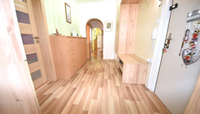 Na predaj veľký 3 izbový byt s lodžiou, 77 m2, Trenčín, Halalovka