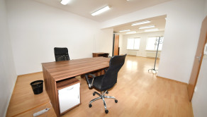 Na prenájom klimatizovaný kancelársky priestor blízko centra mesta, 50 m2, Trenčín, ul. Piaristická