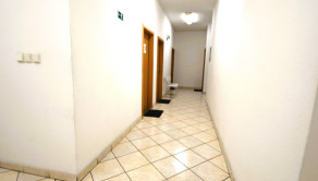 Na prenájom klimatizovaný kancelársky priestor blízko centra mesta, 50 m2, Trenčín, ul. Piaristická