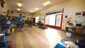 Na predaj komerčná budova s pozemkom, v centre obce, 424 m2, Moravské Lieskové