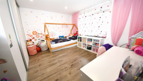 Na predaj zariadený 4 izbový rodinný dom, Nemšová, časť Ľuborča