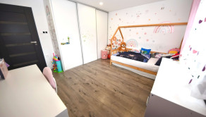 Na predaj zariadený 4 izbový rodinný dom, Nemšová, časť Ľuborča