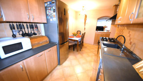 Na predaj veľký 2 izbový byt s garážou a záhradou, Dubnica nad Váhom