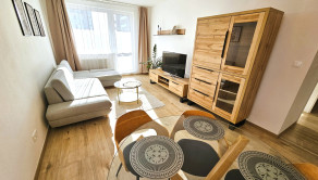 Na prenájom 3 izbový byt v novostavbe s garážou a park. miestom, Trenčín, Zlatovská