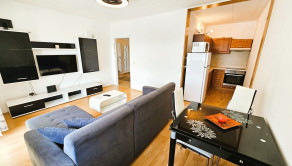 Na predaj zariadený 2 izbový byt s lodžiou, Trenčín, Žilinská