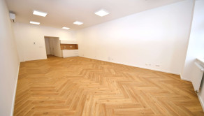 Na prenájom kancelária, komerčný priestor v centre, Trenčín, 65 m2, Mierové námestie