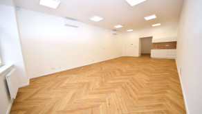 Na prenájom kancelária, komerčný priestor v centre, Trenčín, 65 m2, Mierové námestie