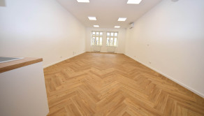 Na prenájom kancelária, komerčný priestor v centre, Trenčín, 65 m2, Mierové námestie