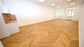 Na prenájom kancelária, komerčný priestor v centre, Trenčín, 65 m2, Mierové námestie