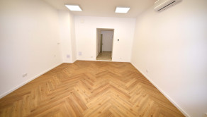 Na prenájom kancelária, komerčný priestor v centre, Trenčín, 38 m2, Mierové námestie