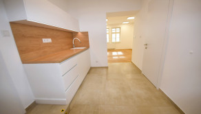 Na prenájom kancelária, komerčný priestor v centre, Trenčín, 38 m2, Mierové námestie