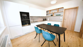 Na predaj 2 izbový byt s garážou v novostavbe, Trenčín, 57 m2, rezidencia Zlatovská