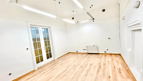 Na prenájom kancelária, priestor v centre, Trenčín, 20 m2, Mierové námestie