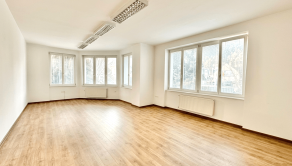 Na prenájom kancelársky priestor 60 m2 s parkovaním, Trenčín, ul. M. R. Štefánika