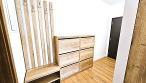 Na prenájom 2 izbový byt s balkónom a park. miestom, Trenčín, Rulandská