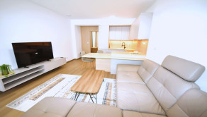 Na prenájom 2 izbový byt s balkónom a park. miestom, Trenčín, Kožušnícka