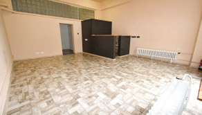 Na prenájom | obchodný priestor | 50 m2 | Trenčín | Piaristická