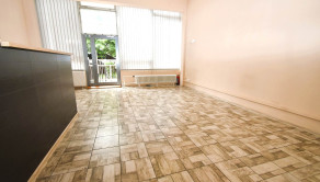 Na prenájom | obchodný priestor | 50 m2 | Trenčín | Piaristická