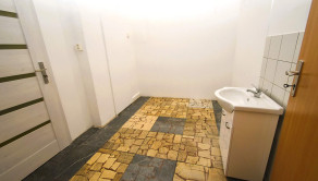 Na prenájom | obchodný priestor | 50 m2 | Trenčín | Piaristická