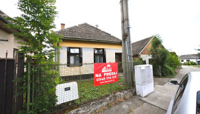 Na predaj | rodinný dom | veľký pozemok | Ivanovce | okres Trenčín | 2346 m2